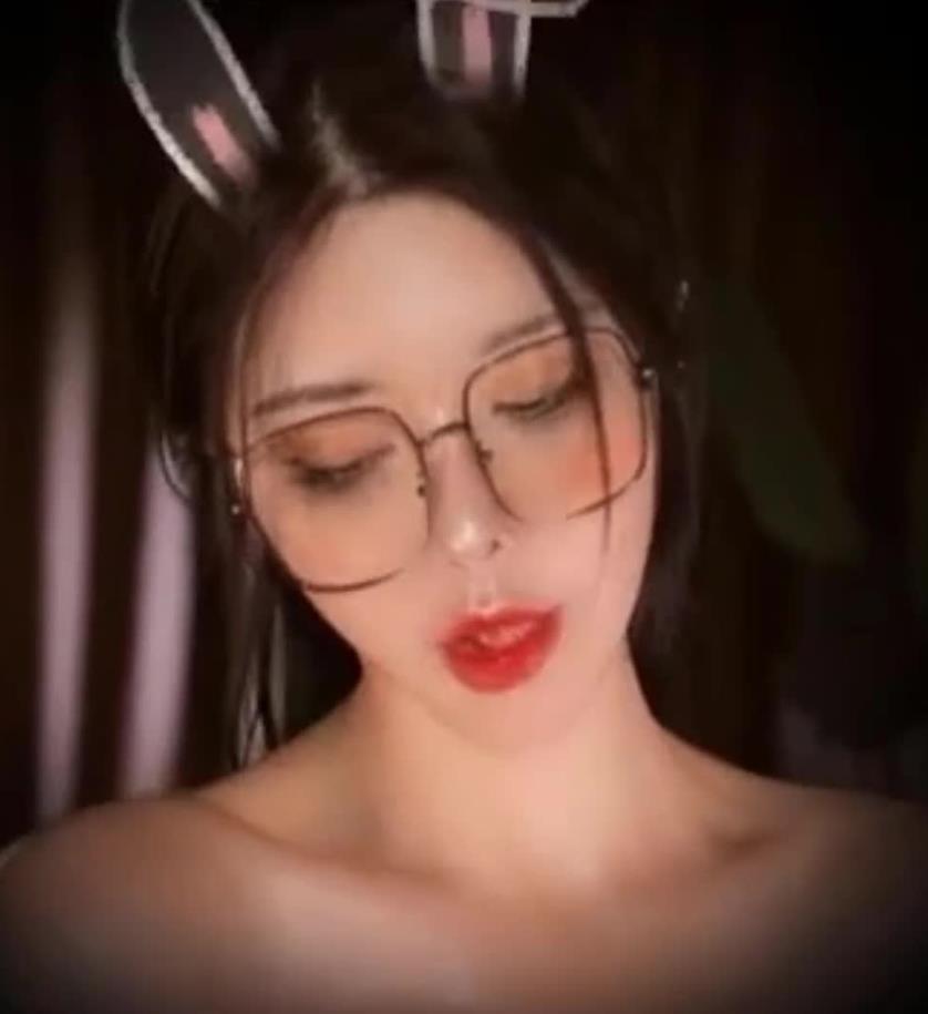 0603095143.jpg 虎牙深情默指导 默默福利视频