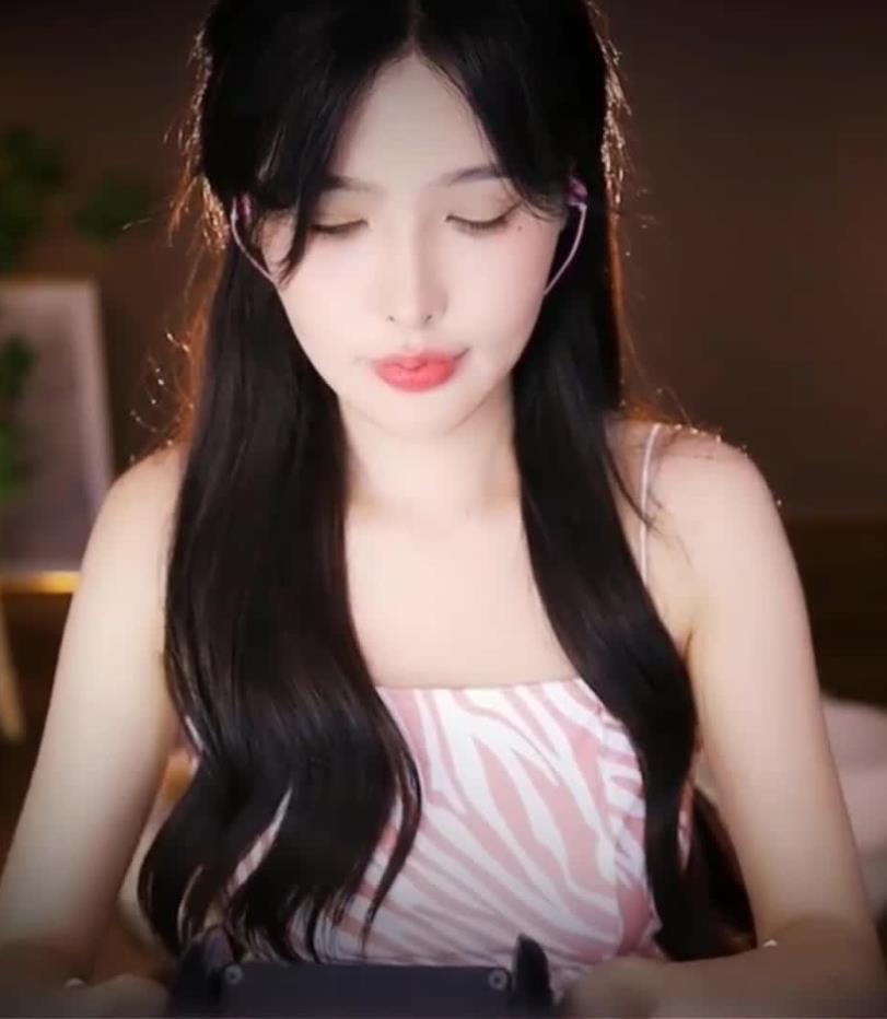 0628101853.jpg 恩七不甜ASMR福利吸管吹气