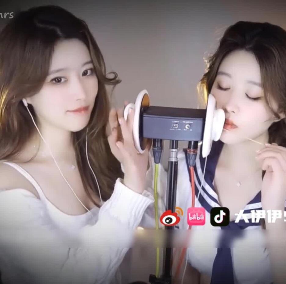 0105150249.jpg 虎牙大伊伊-两个伊伊一起伺候耳朵