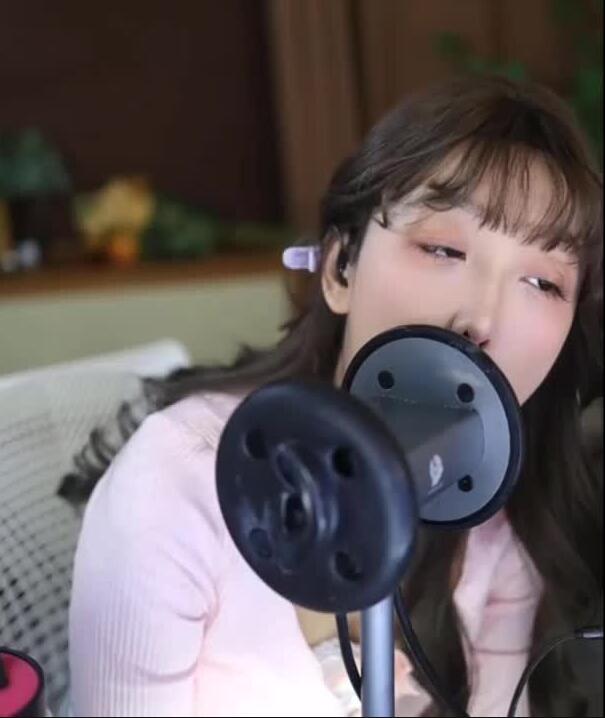 酥酥学姐 ASMR 暴力的甜儿口腔音