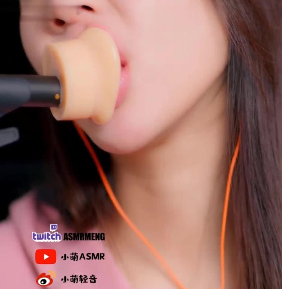 0421110657.jpg 小萌4月会员收费as-mr福利视频 舔耳