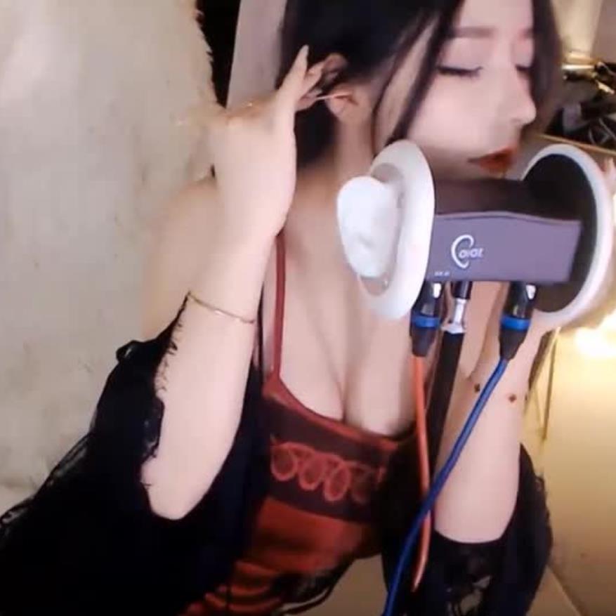 13101814.jpg 全服第一平民民ASMR肚兜5月火箭更新视频