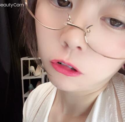 d8a137172d110.jpg 虎牙水吟吟魔法书福利视频